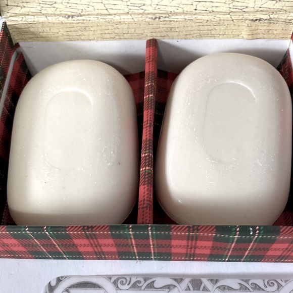 CHRISTMAS TREE Shea Butter Hand Soap Bars by Michel NEW Gift Set of 2 - Picture 3 of 15